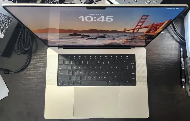 2023 MacBook Pro 16' Apple M2  32GB 1TB SSD A2780