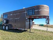 Horse Trailer - Photo 2