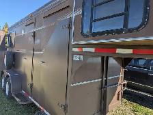 Horse Trailer - Photo 4