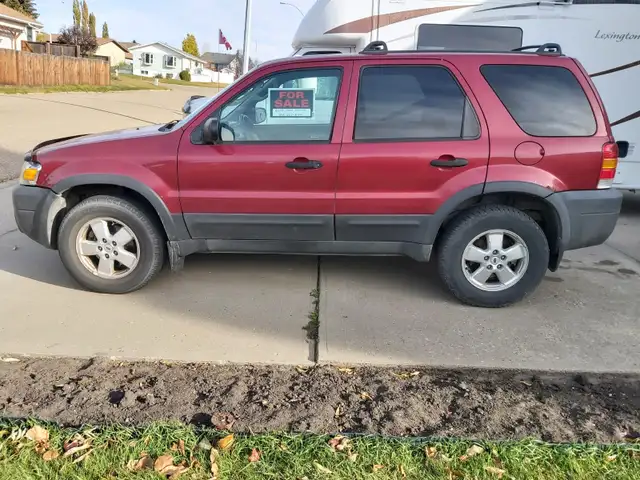 2005 FORD ESCAPE FOR SALE - PENDING