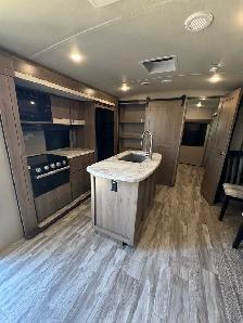 2022 Grand Design Imagine 3250BH - Photo 3