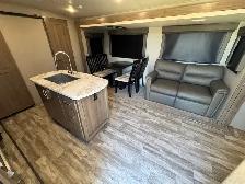2022 Grand Design Imagine 3250BH - Photo 5