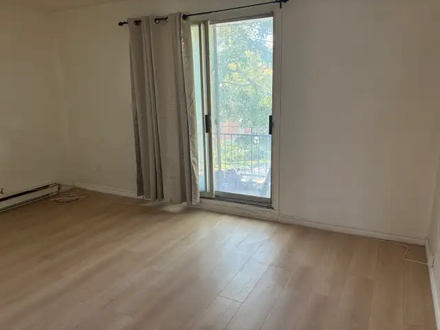 renovated  2BR Top-Floor Apartment  Rivière-des-Prairie