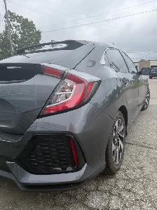Honda Civic Hatchback - Photo 4
