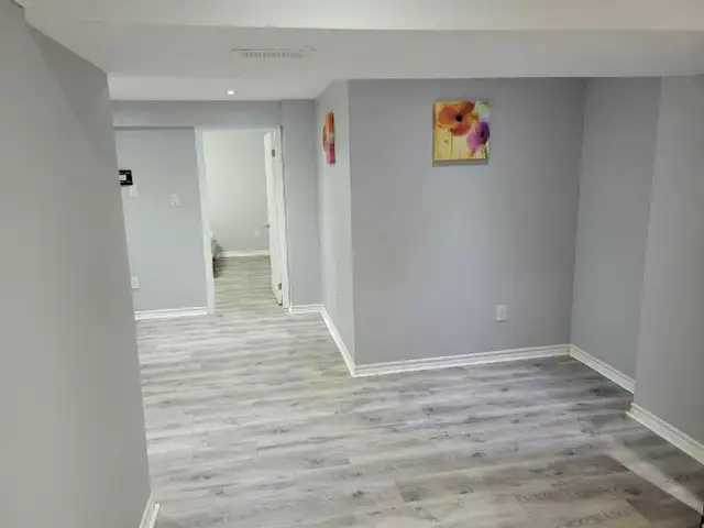 1 BEDROOM LEGAL BASEMENT APARTMENT IN