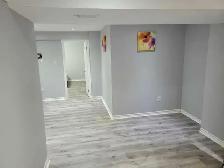 1 BEDROOM LEGAL BASEMENT APARTMENT IN