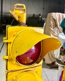 Vintage Metal ‘GE’ Traffic Signal Light (w Three Working Lenses) - Photo 8