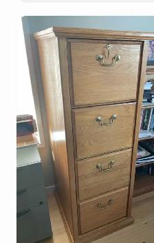 Filing Cabinet, locking - Photo 2