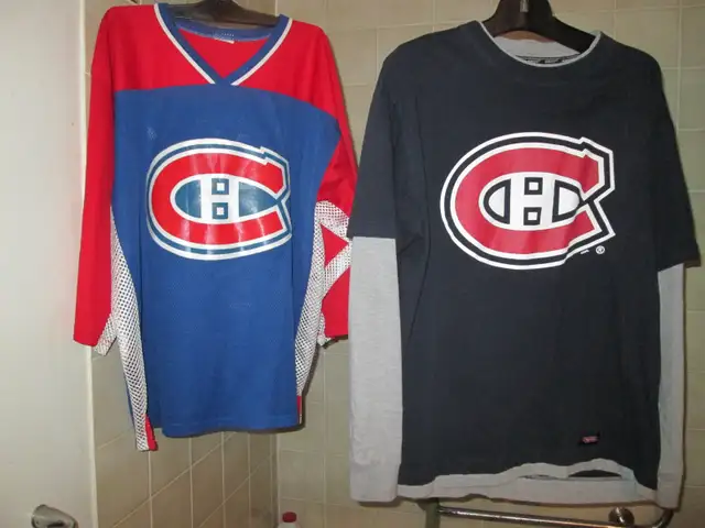 hocke jers habs blue./ red gloves  email 191parkdale@gmail.com