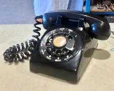 Vintage Black Rotary Telephone ("Northern Electric") - Photo 6