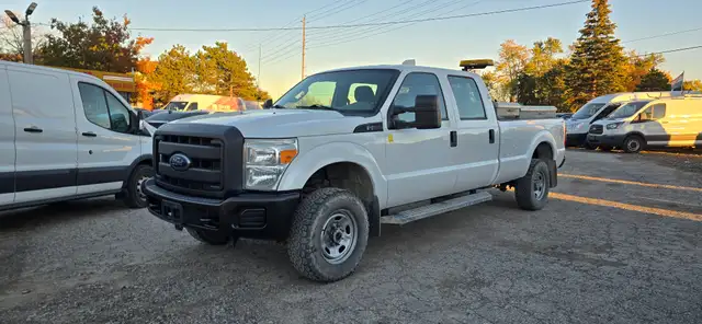 2016 Ford Super Duty F-350 SRW 4x4 - 8FT Box - Tow Package