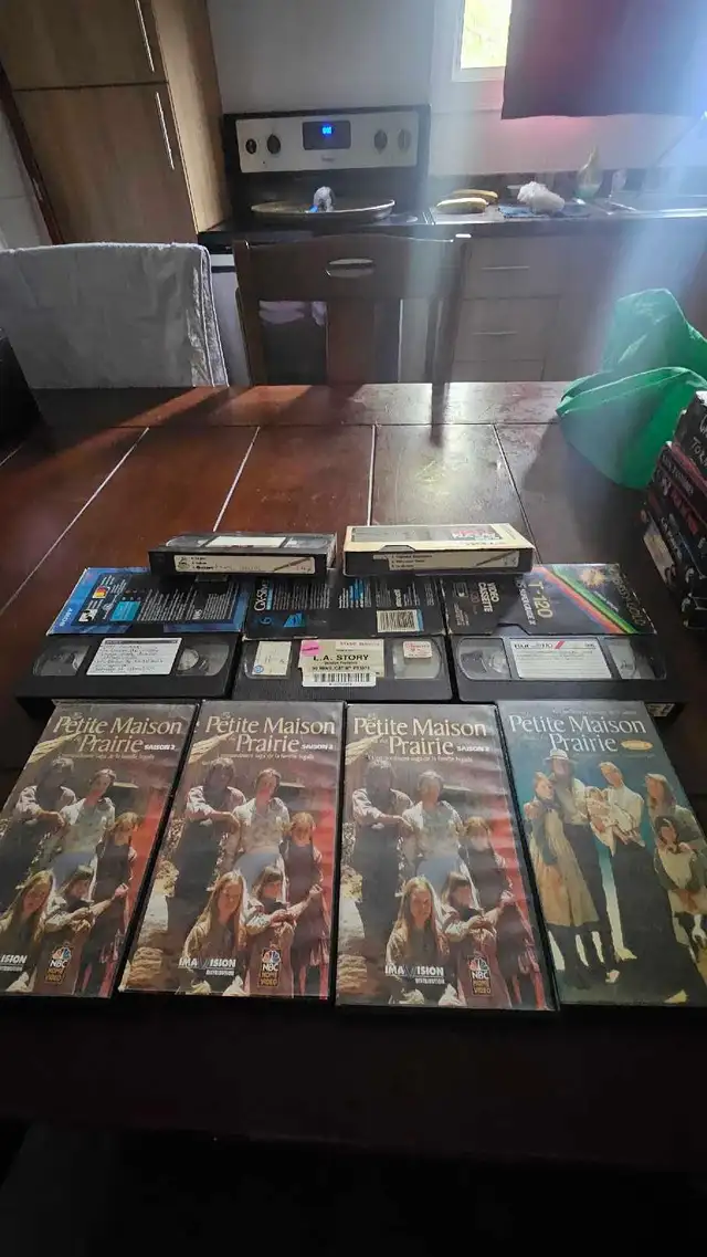 Lot séries La Petite Maison dans la Prairie VHS   Films Autres