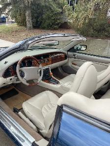 Jaguar Convertible - Photo 6