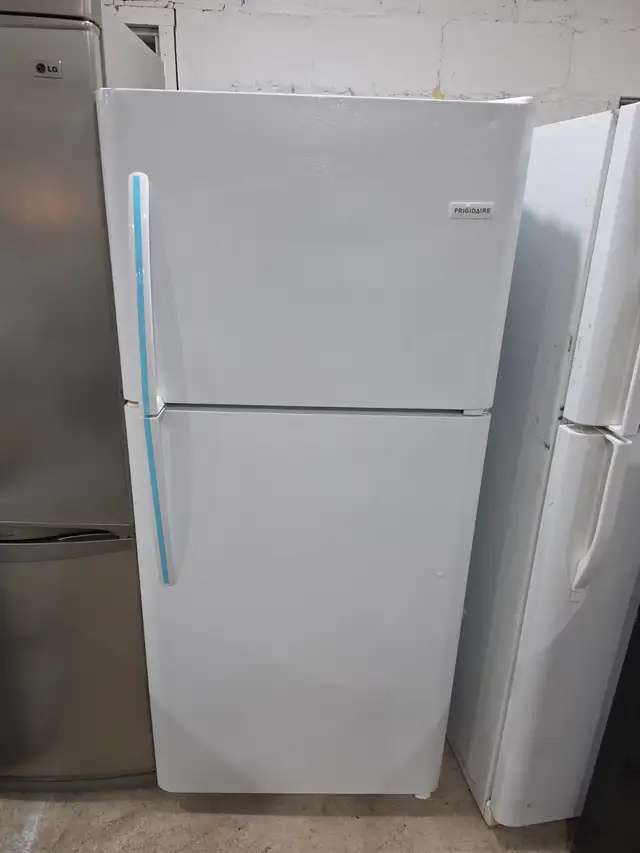 Whirlpool 30' White Top Freezer Bottom Fridge CAN DELIVER
