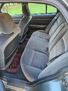 2003 Ford Crown Victoria - Photo 7