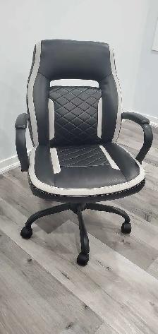 True Innovations Black & White Task Chair
