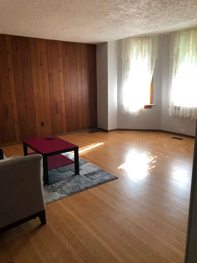 First Floor in a Duplex - Apartment for RENT