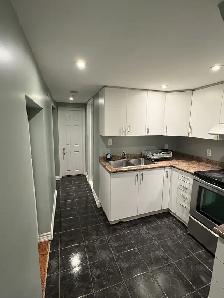 Room For Rent / Near Kennedy Station and Scarborough GO Station - Photo 2