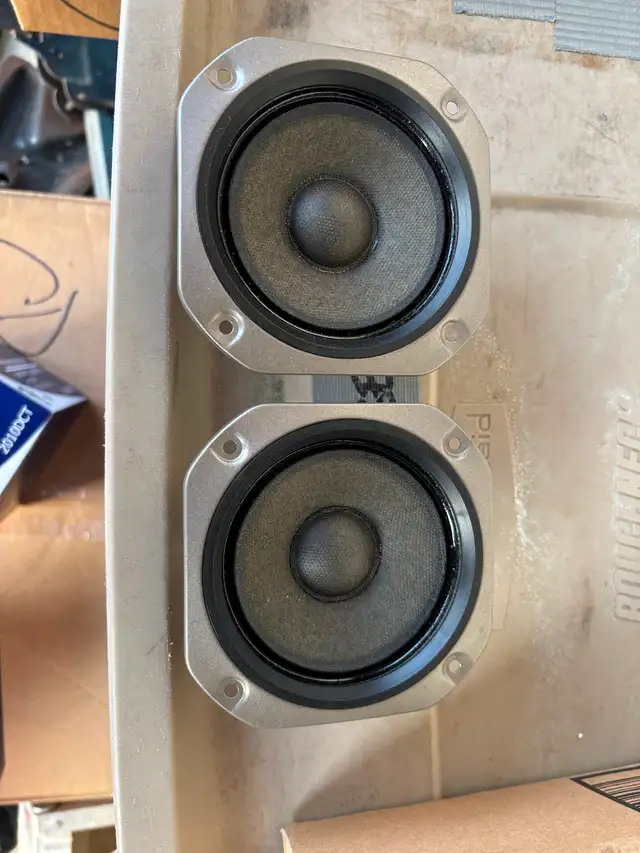 TECHNICS. Midrange pair