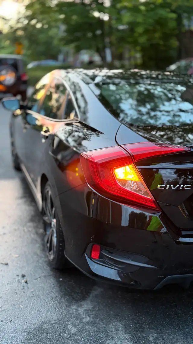 Honda Civic 2019 Sport - full option