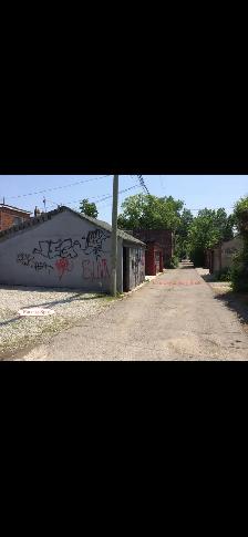 Outdoor Parking - College and Bathurst - Photo 3