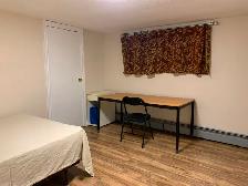 Room for rent near Sheppard West Station (North York) - Photo 8