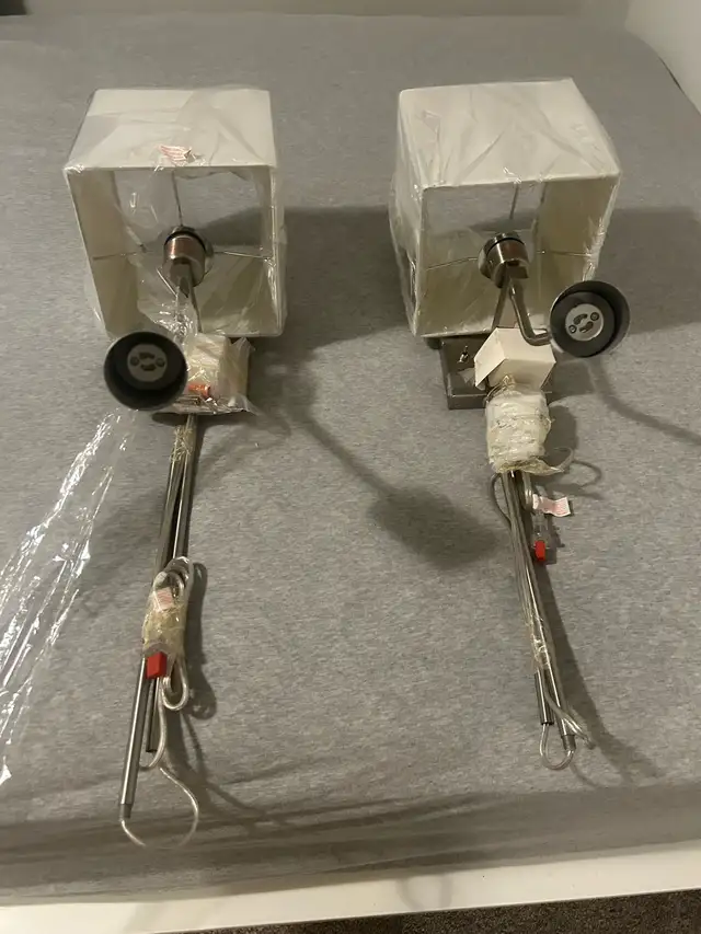 wall mounted duel lamp Stand