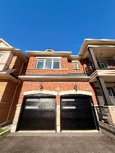 ⭐️NEW GARAGE DOORS⭐️ - Photo 7