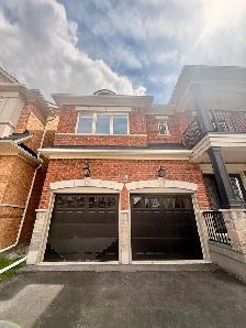 ⭐️NEW GARAGE DOORS⭐️ - Photo 8