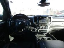 2021 Ram 1500 5.7 L V8 Big Horn 4x4 Crew Cab 5'7' Box | Leather - Photo 2