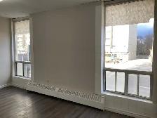 2 Beds 1 Bath Apartment - near Finch Subway - Photo 5