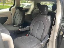 2021 Chrysler Grand Caravan - Photo 10