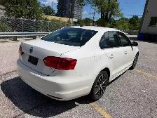 2013 Volkswagen Jetta 4dr Man SEL w/Nav - Photo 4