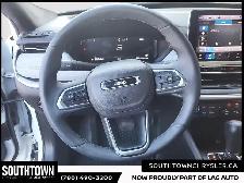 2024 Jeep Compass North - Photo 12