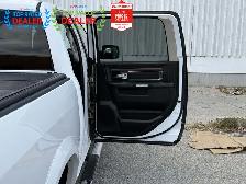 2017 Ram 1500 LARAMIE | ONE OWNER | ALPINE | SUNROOF | LOADED - Photo 34