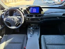 2025 Lexus UX UX 300h CVT, PREMIUM PACKAGE, NO ACCIDENT - Photo 9