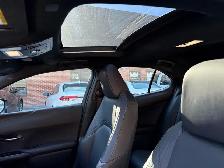 2025 Lexus UX UX 300h CVT, PREMIUM PACKAGE, NO ACCIDENT - Photo 12