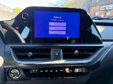 2025 Lexus UX UX 300h CVT, PREMIUM PACKAGE, NO ACCIDENT - Photo 14