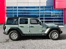 2023 Jeep Wrangler Sport S | Clean Carfax | Super Low KMS - Photo 7