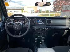 2023 Jeep Wrangler Sport S | Clean Carfax | Super Low KMS - Photo 11