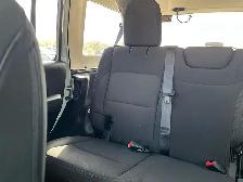 2023 Jeep Wrangler Sport S | Clean Carfax | Super Low KMS - Photo 13