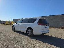 2026 Chrysler Pacifica Limited | Clean Carfax Report | Fully - Photo 5