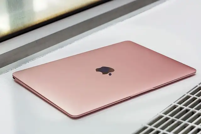2016 MacBook Retina Display