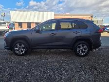 2023 Toyota RAV4 XLE AWD - Photo 2