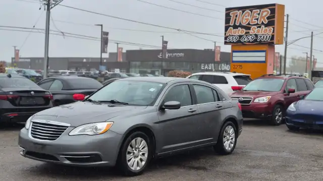 2013 Chrysler 200 LX, SEDAN, ONLY 126KMS, 4 CYLINDER, CERTIFIED