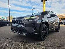 2023 Toyota RAV4 Hybrid SE AWD-1 Owner-No Accidents-Dealer Servi - Photo 4