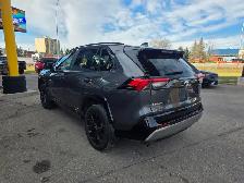 2023 Toyota RAV4 Hybrid SE AWD-1 Owner-No Accidents-Dealer Servi - Photo 6
