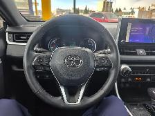 2023 Toyota RAV4 Hybrid SE AWD-1 Owner-No Accidents-Dealer Servi - Photo 17