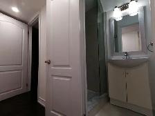 Richmond Hill 2bedrooms 1 bathroom unit basement Yonge/Elginmils - Photo 9