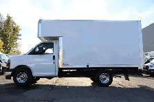 2026 GMC SAVANA 3500 CUBE 12 PIEDS DECK / CAMION NEUF / 5 KM / T - Photo 5